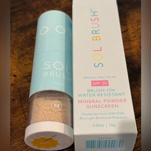 SOL BRUSH SPF 50 blue sky color fair coverage